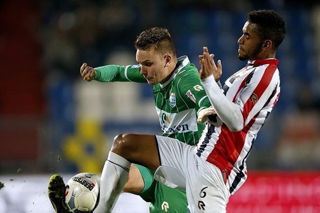 出的一個戰 出的一個戰